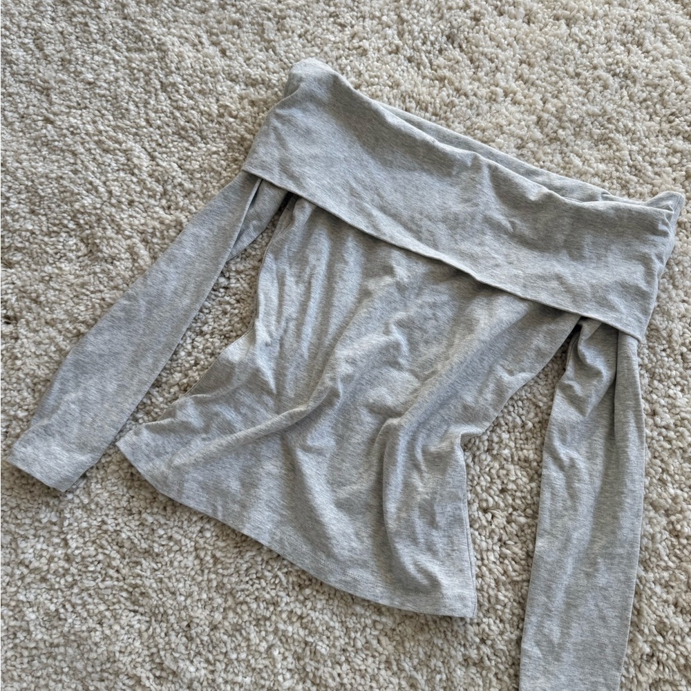 Abercrombie & Fitch off the shoulder top
